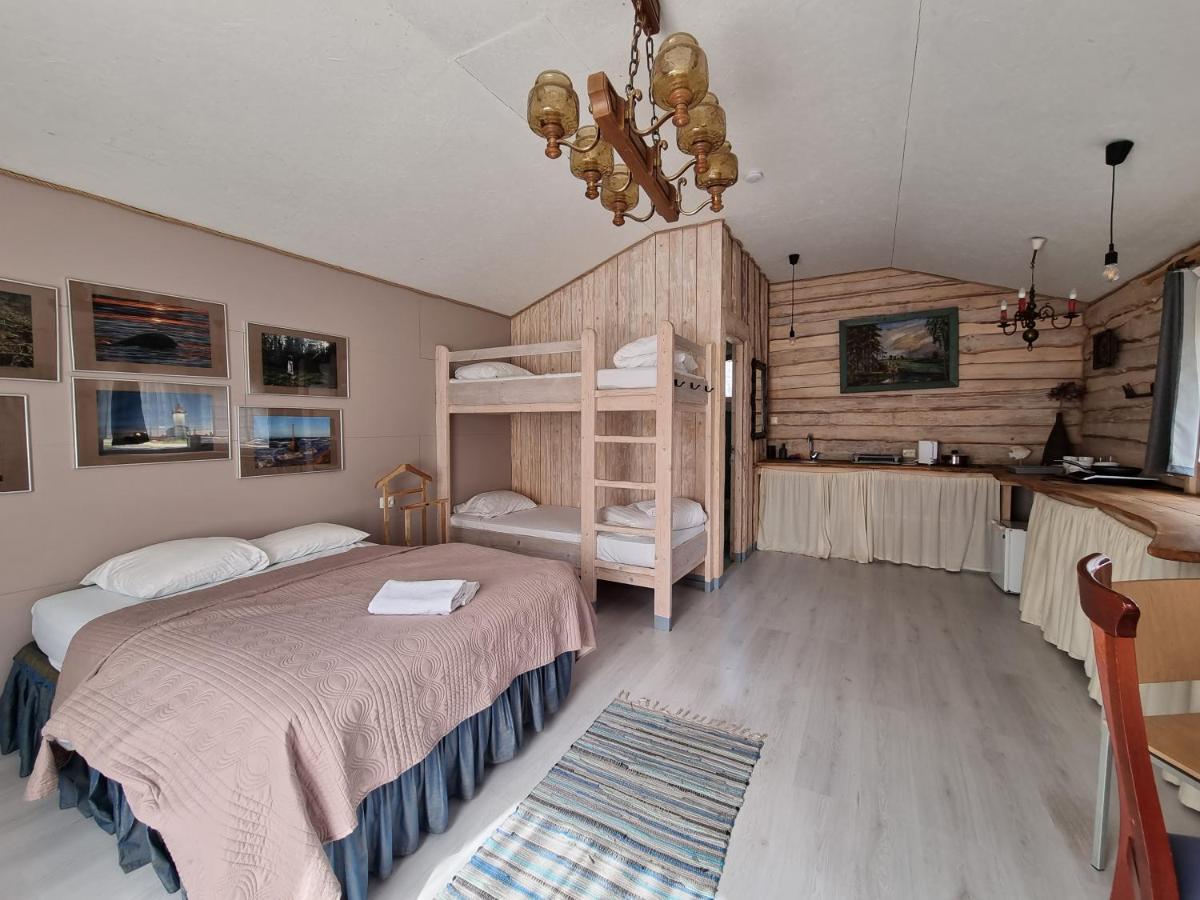 Viesu Nams Vecmuiza Hotel Tūja Екстериор снимка