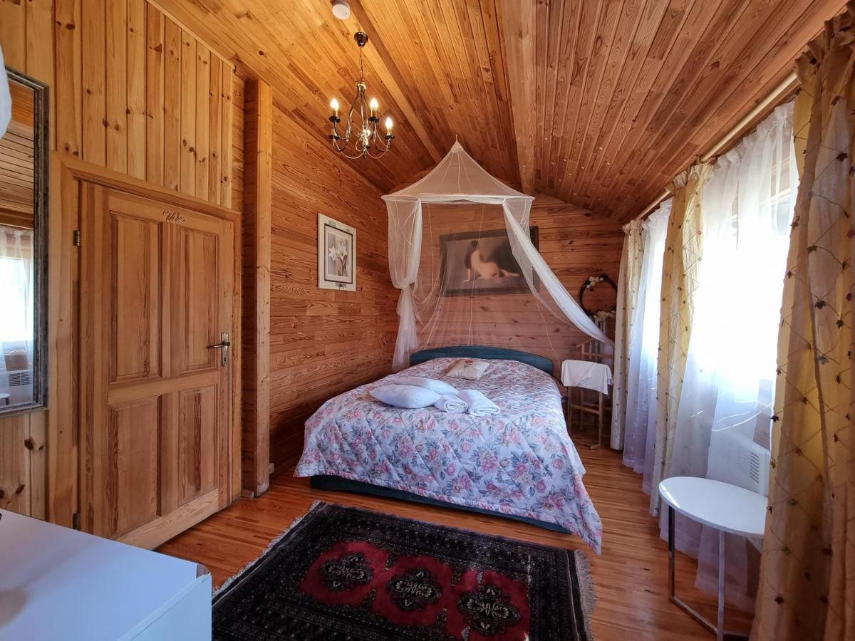 Viesu Nams Vecmuiza Hotel Tūja Екстериор снимка