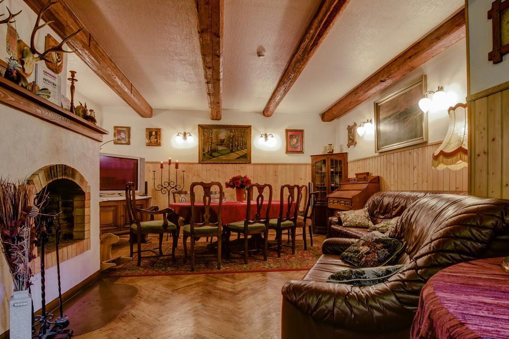 Viesu Nams Vecmuiza Hotel Tūja Екстериор снимка